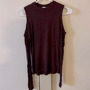 No shoulder dark red garage top